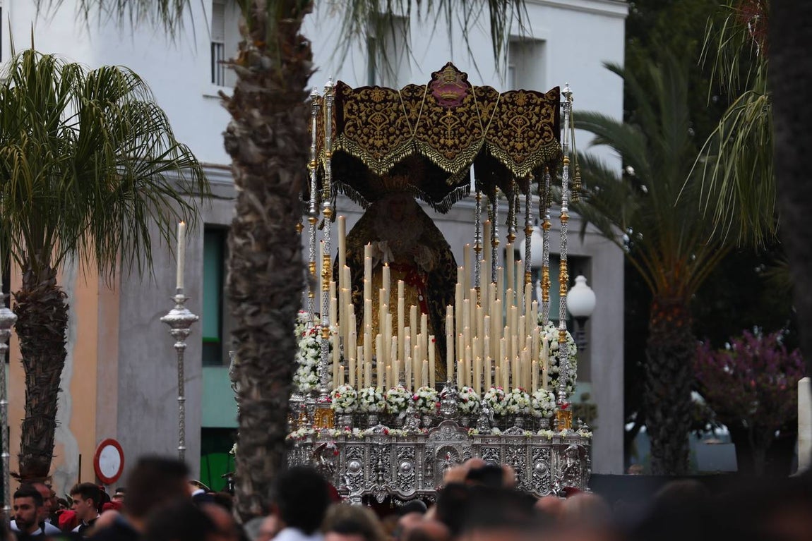 FOTOS: Humildad y Paciencia en la Semana Santa de Cádiz. Domingo de Ramos
