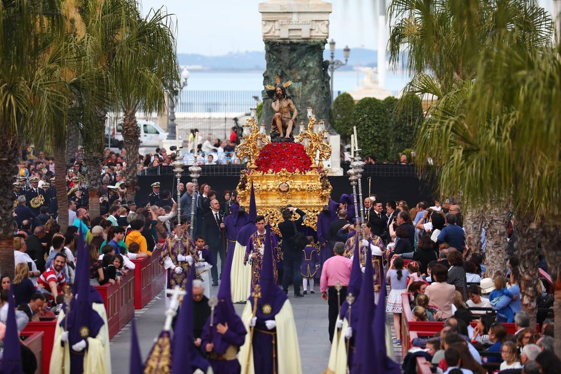FOTOS: Humildad y Paciencia en la Semana Santa de Cádiz. Domingo de Ramos