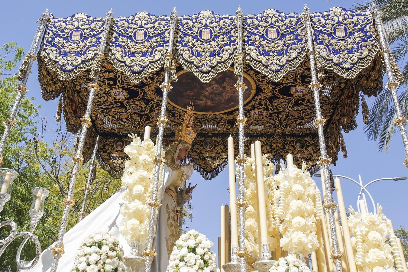 La procesión de la Hermanda de la Merced de Córdoba, en imágenes