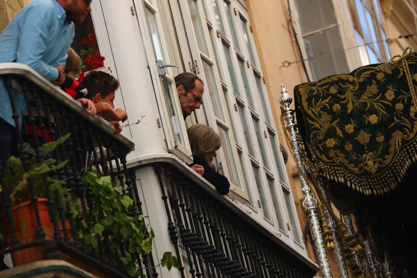 Las mejores fotos del Nazareno del Amor en el Lunes Santo de Cádiz