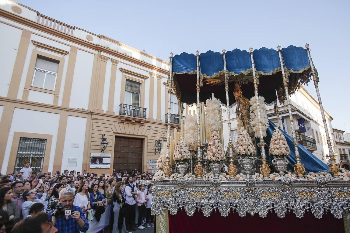 La procesión de la Santa Faz de Córdoba, en imágenes