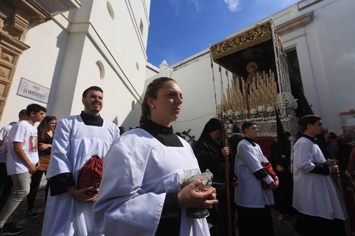 FOTOS: Sanidad brilla con su esplendor en el Martes Santo de Cádiz