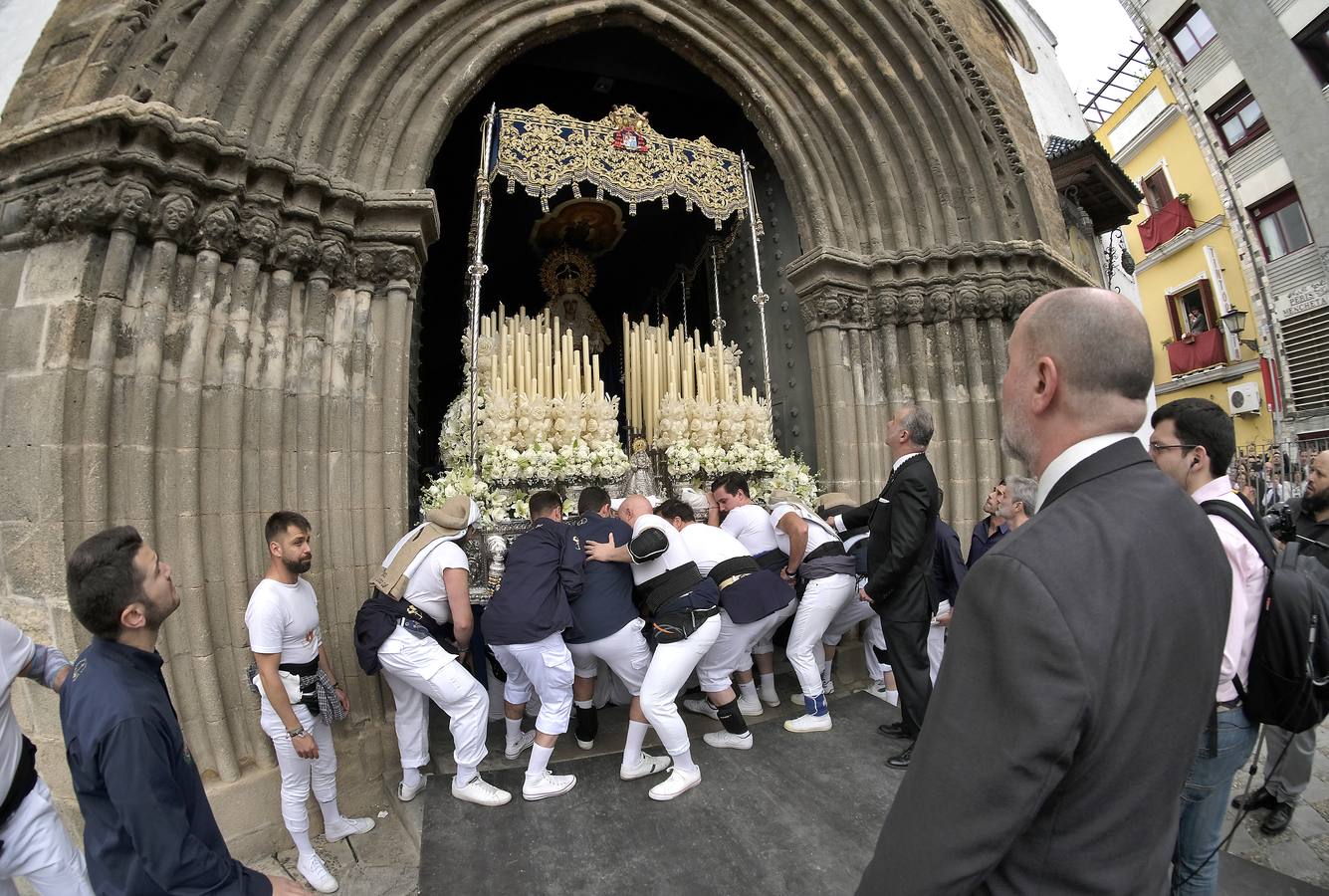 Salida de El Carmen Doloroso este Miércoles Santo, en imágenes