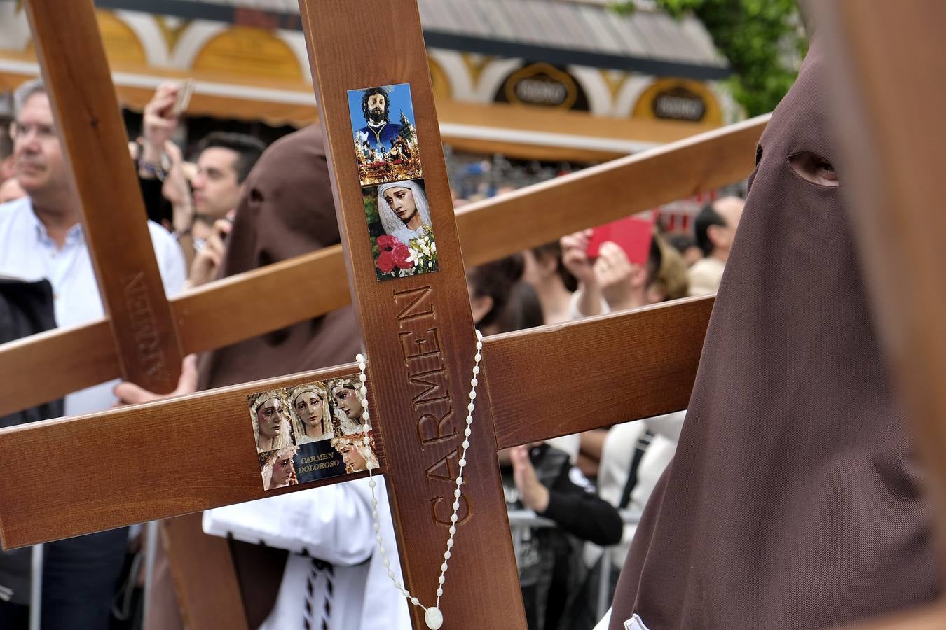 Salida de El Carmen Doloroso este Miércoles Santo, en imágenes