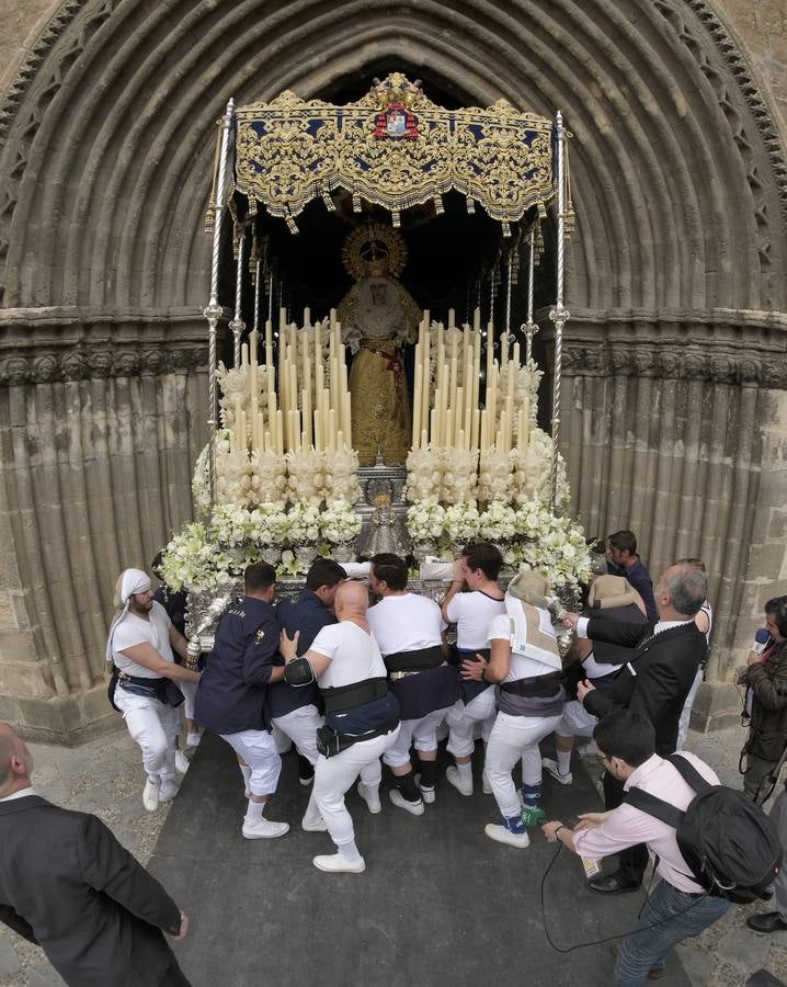 Salida de El Carmen Doloroso este Miércoles Santo, en imágenes