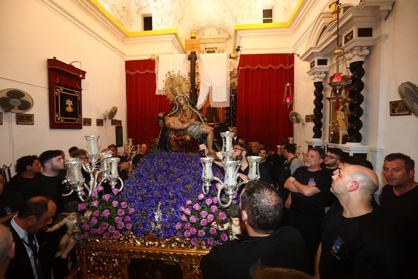 FOTOS: La última hermandad del Miércoles Santo, Caminito, también decidió no salir a la calle