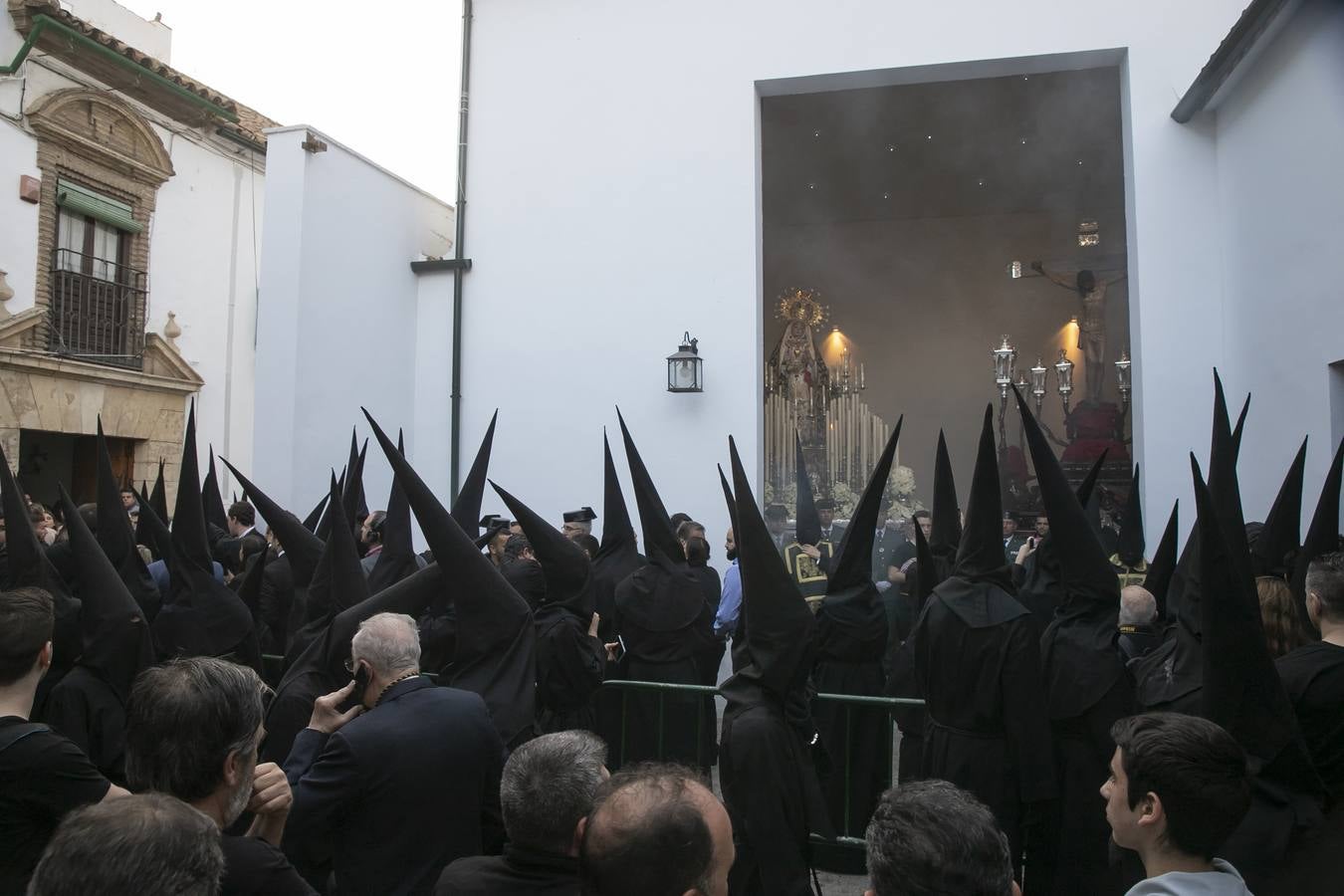 La tristeza en los Dolores de Córdoba, en imágenes