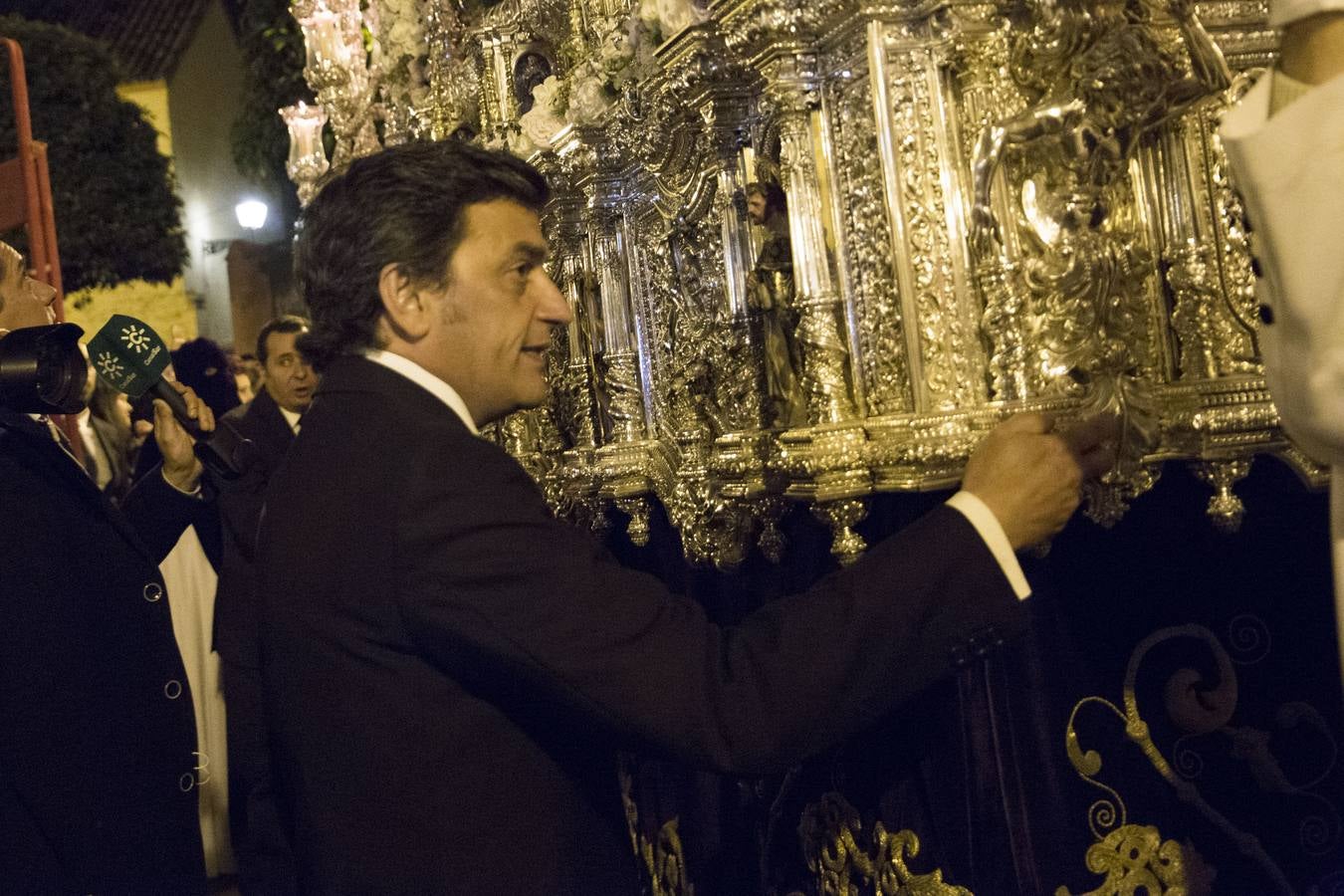 Así fue la salida de Los Gitanos en la Madrugada