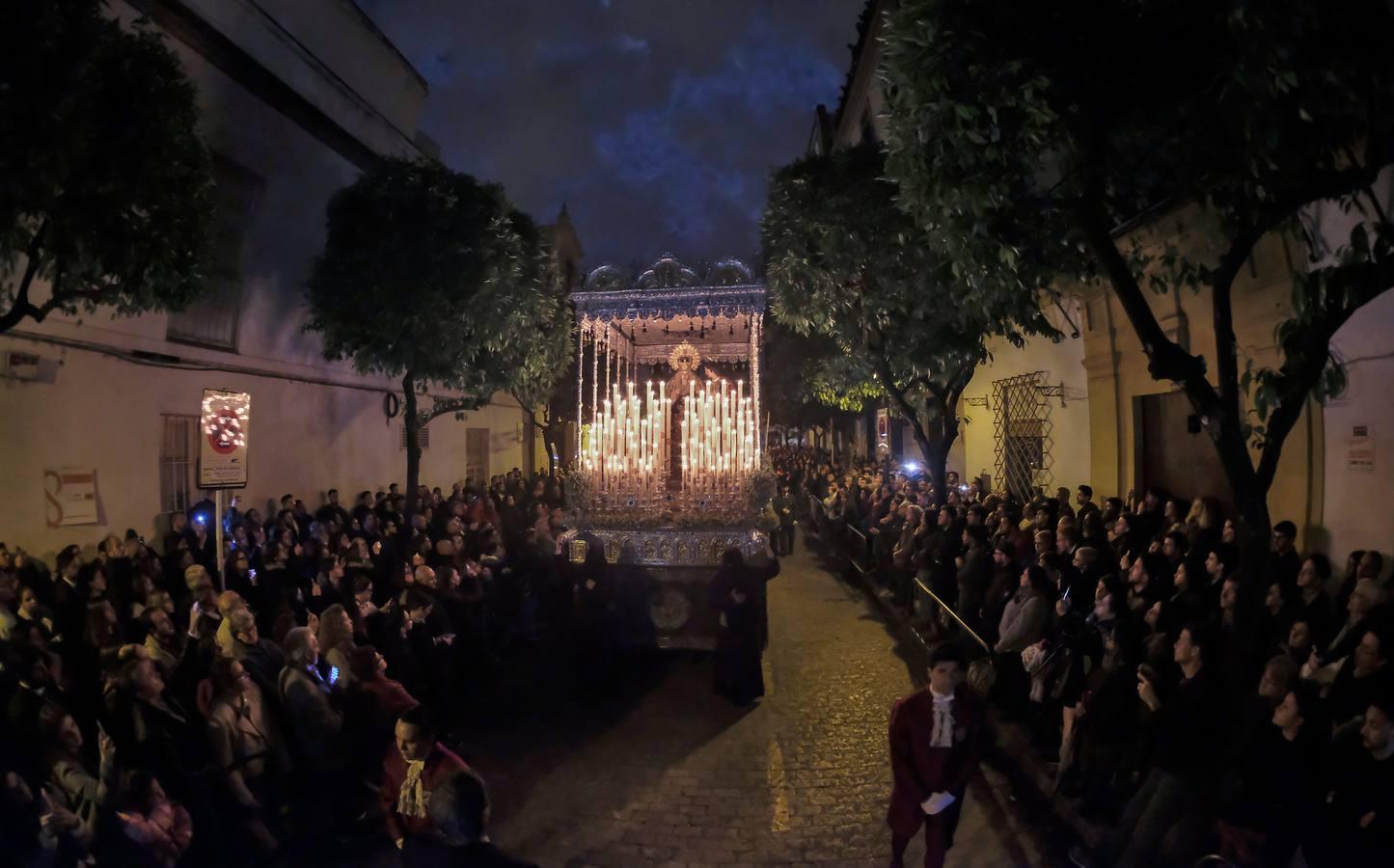 Recogimiento en la salida de El Silencio en la Madrugada