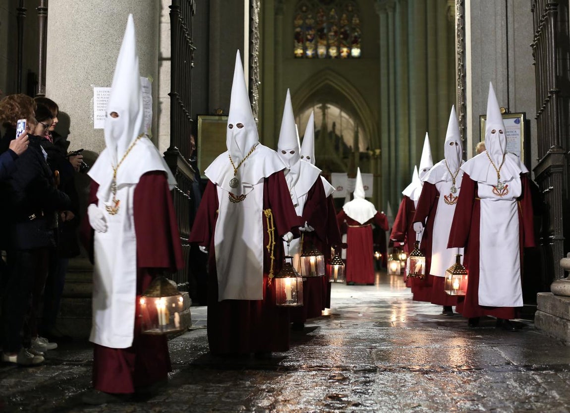 El Cristo de la Vega sí pudo desfilar en Toledo
