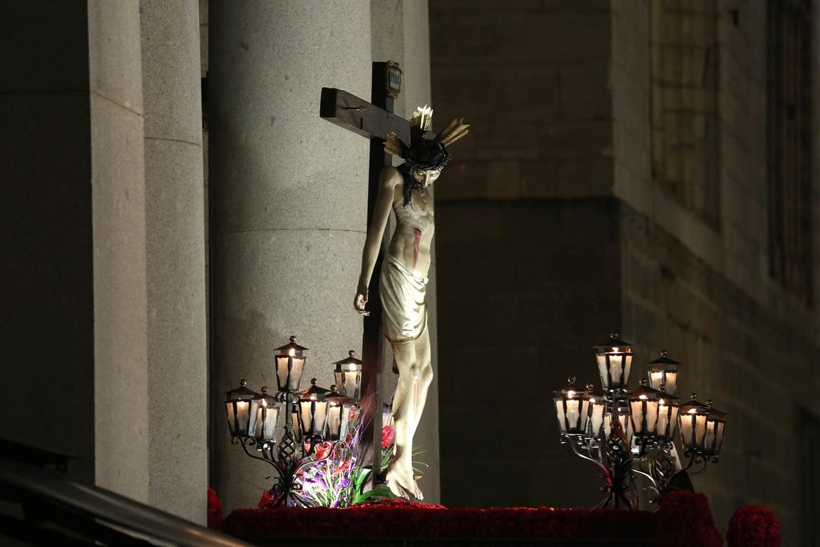 El Cristo de la Vega sí pudo desfilar en Toledo