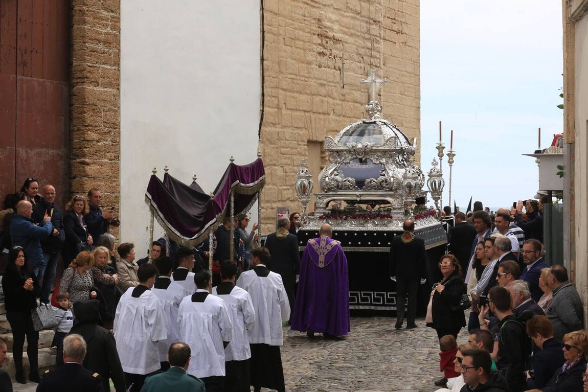 FOTOS: Santo Entierro en la Semana Santa de Cádiz 2019