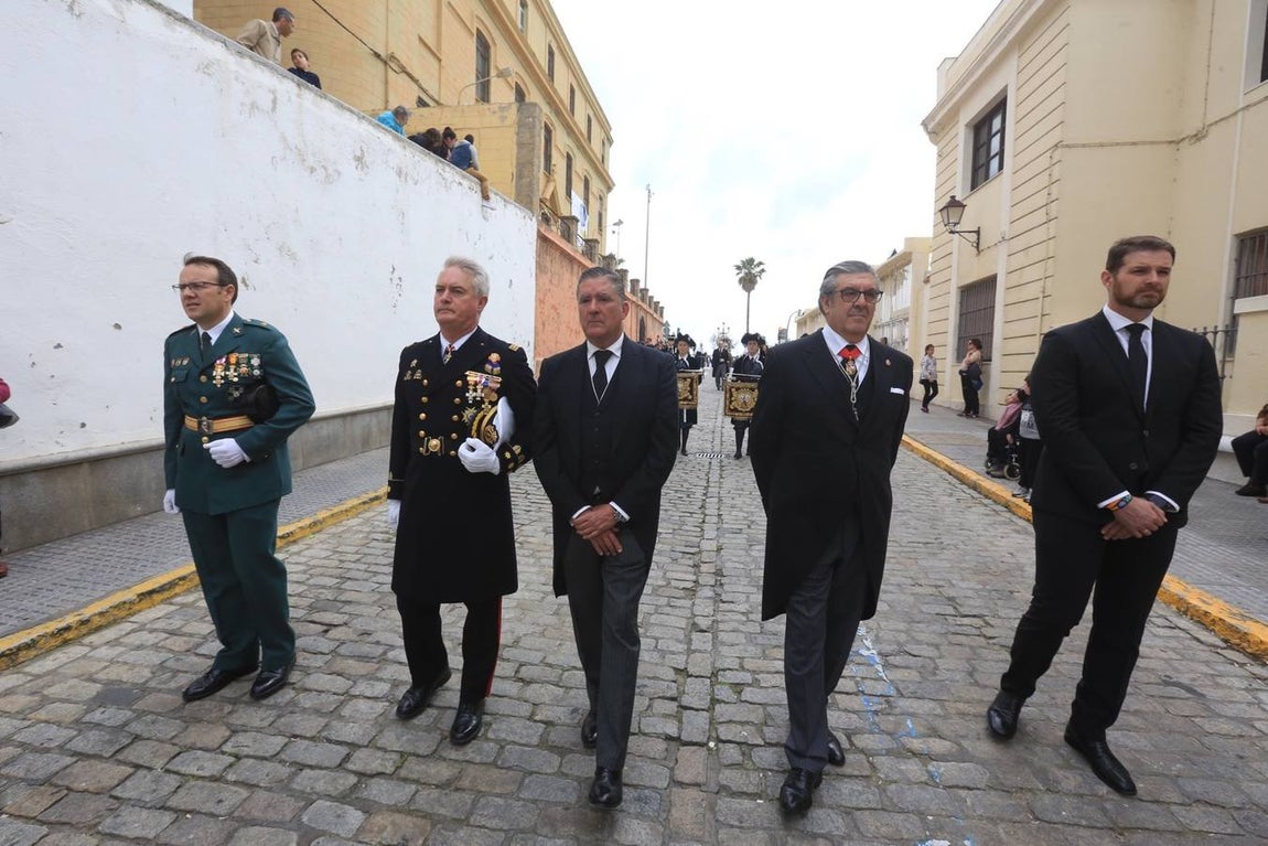 FOTOS: Santo Entierro en la Semana Santa de Cádiz 2019