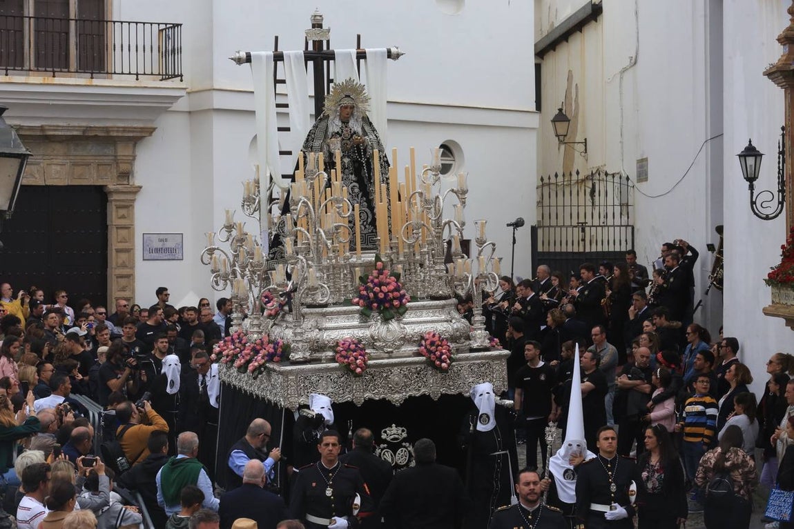 FOTOS: Santo Entierro en la Semana Santa de Cádiz 2019