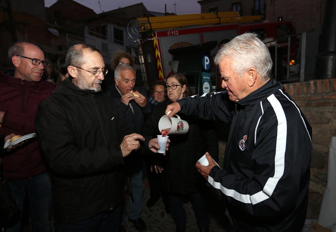 Encuentro entre la Virgen de la Alegría y el Cristo Resucitado en Toledo, en imágenes