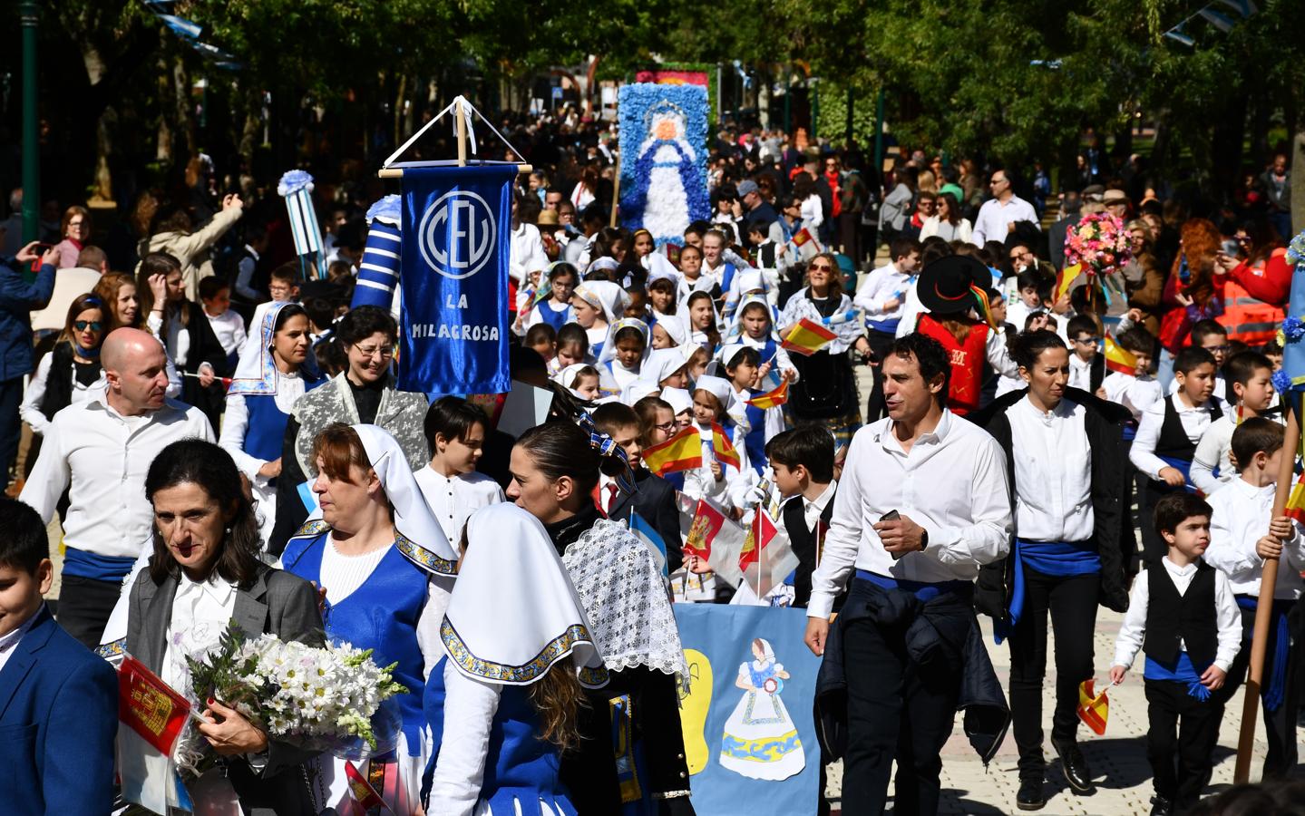 Los niños toman las riendas de las Mondas