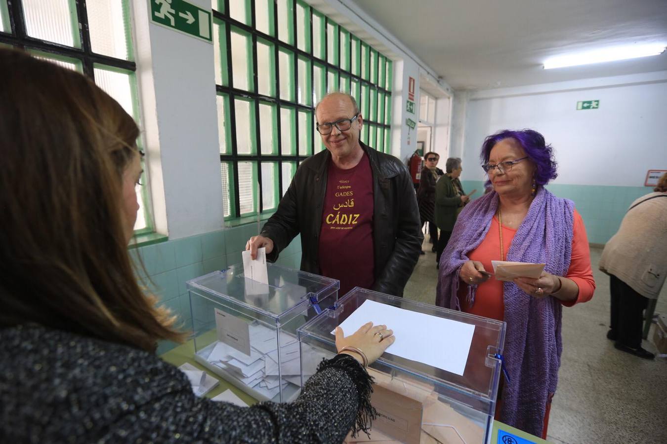 Fotos: Los políticos gaditanos acuden a las urnas