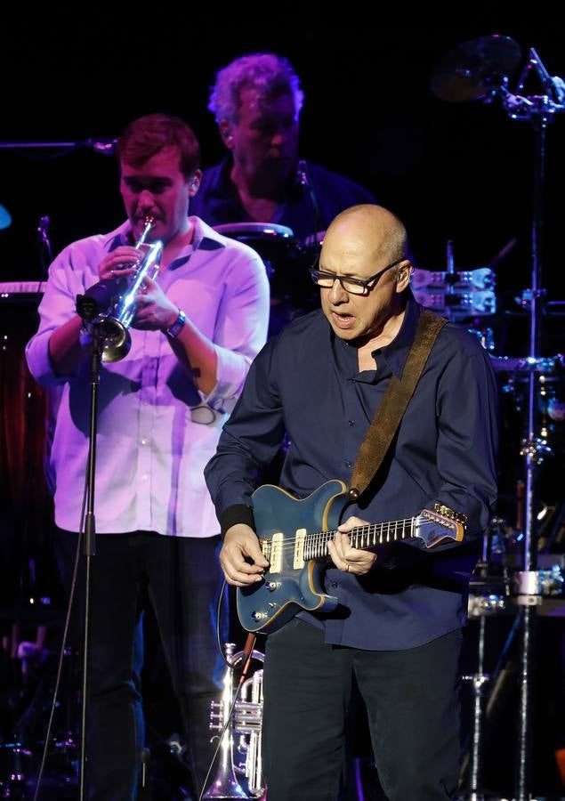 El concierto de Mark Knopfler en Córdoba, en imágenes