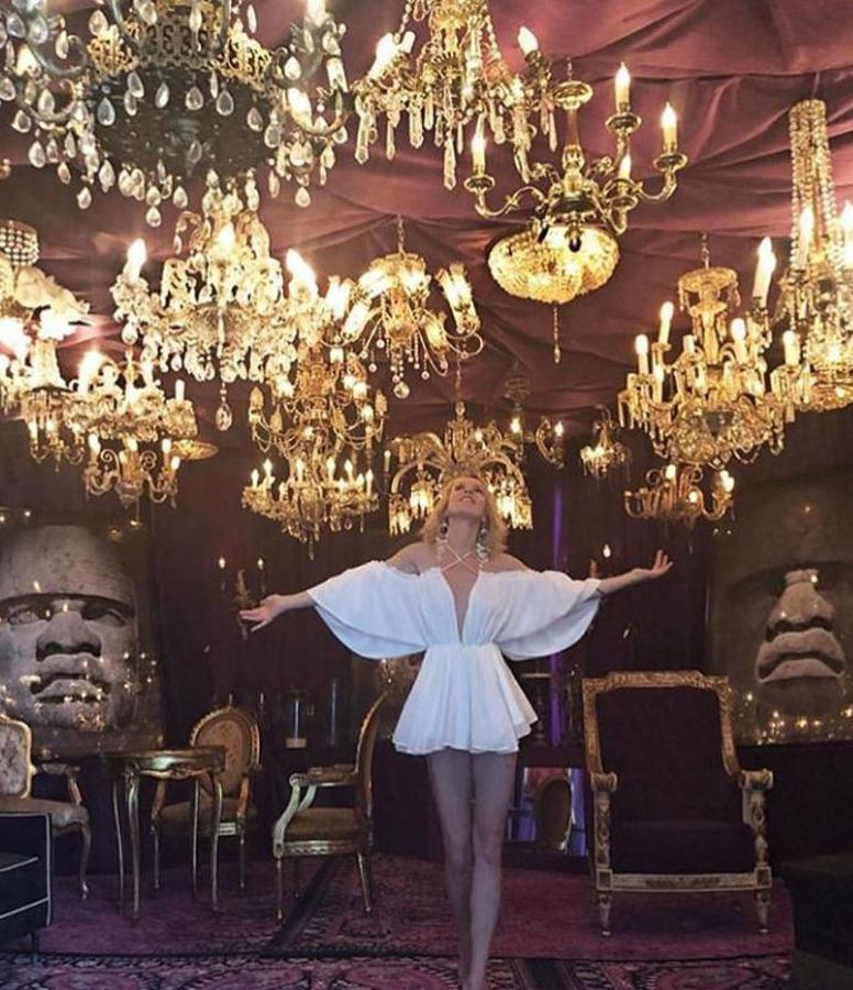 Precio. La experiencia se cotiza al alza, en temporada alta cualquiera de sus suites cuesta entorno a 1.200 euros. En temporada baja las suites junior pueden conseguirse por 700 euros la noche