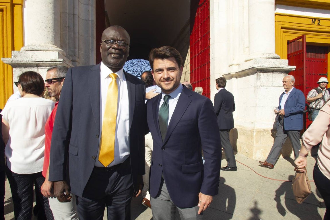 Beltrán Pérez y Cornel Rasanga, gobernador de Siaya County (Kenya)