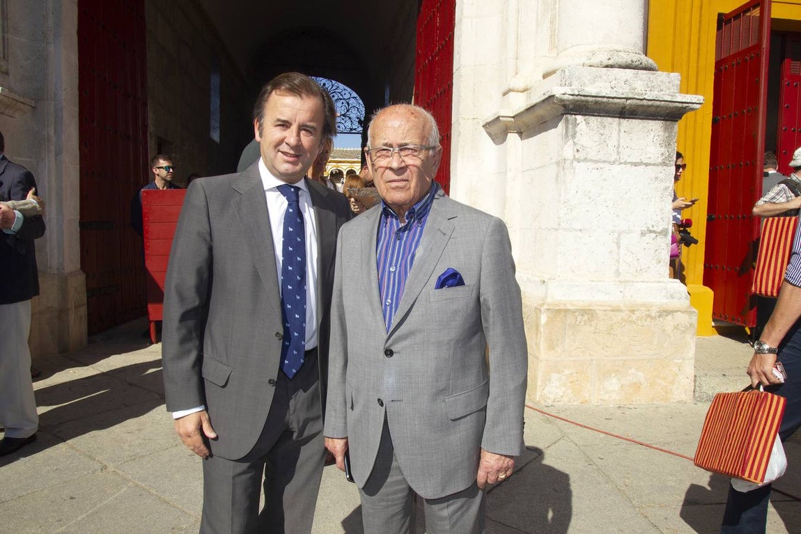 Rafael Estévez Estévez, presidente de Steve Air, y su hijo Manuel Estévez Hidalgo, presidente de Grupo Ceres