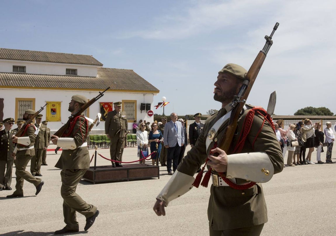 Conmemoración del 2 de mayo en el RACTA-4