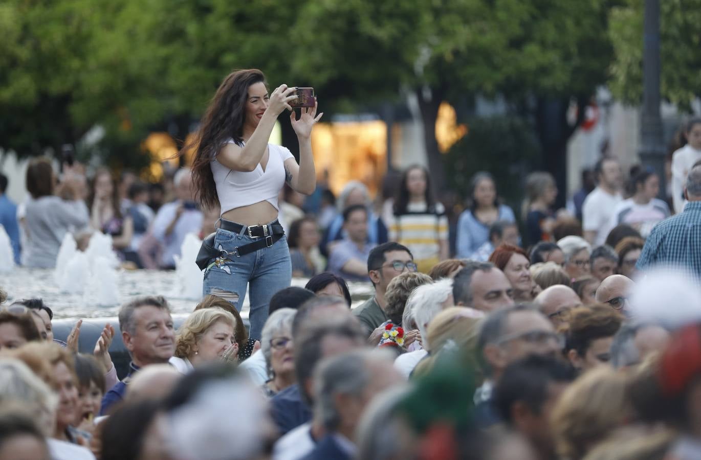 La actuación de las academias de baile de Córdoba en las Tendillas, en imágenes