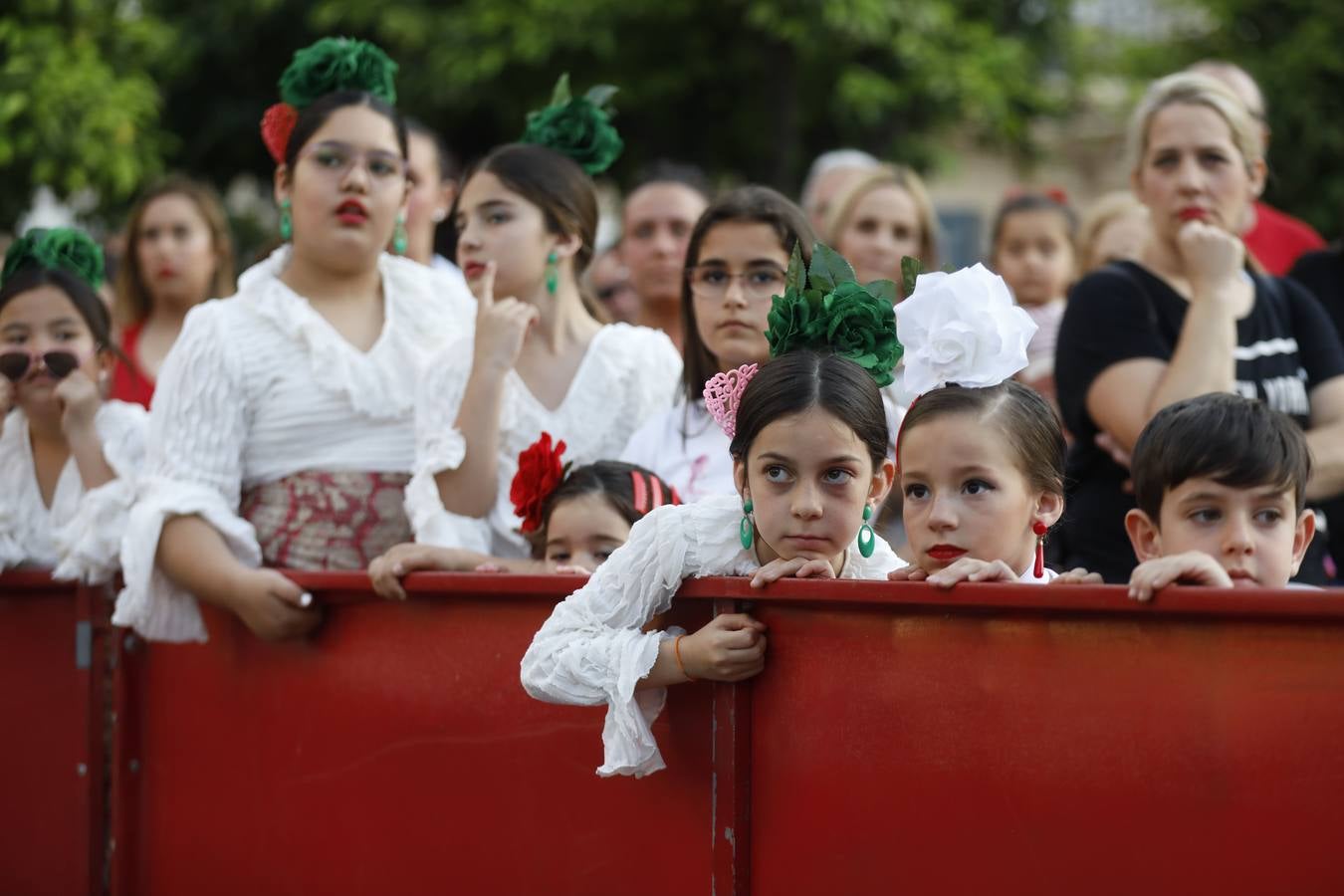 La actuación de las academias de baile de Córdoba en las Tendillas, en imágenes