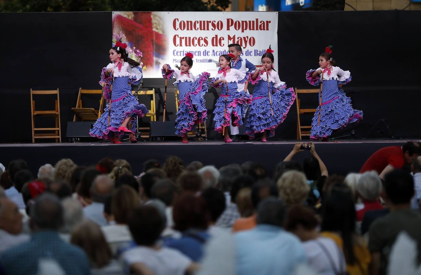 La actuación de las academias de baile de Córdoba en las Tendillas, en imágenes