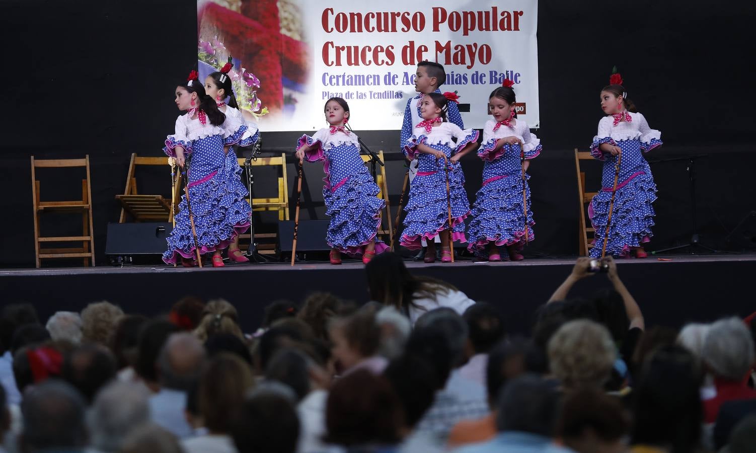 La actuación de las academias de baile de Córdoba en las Tendillas, en imágenes