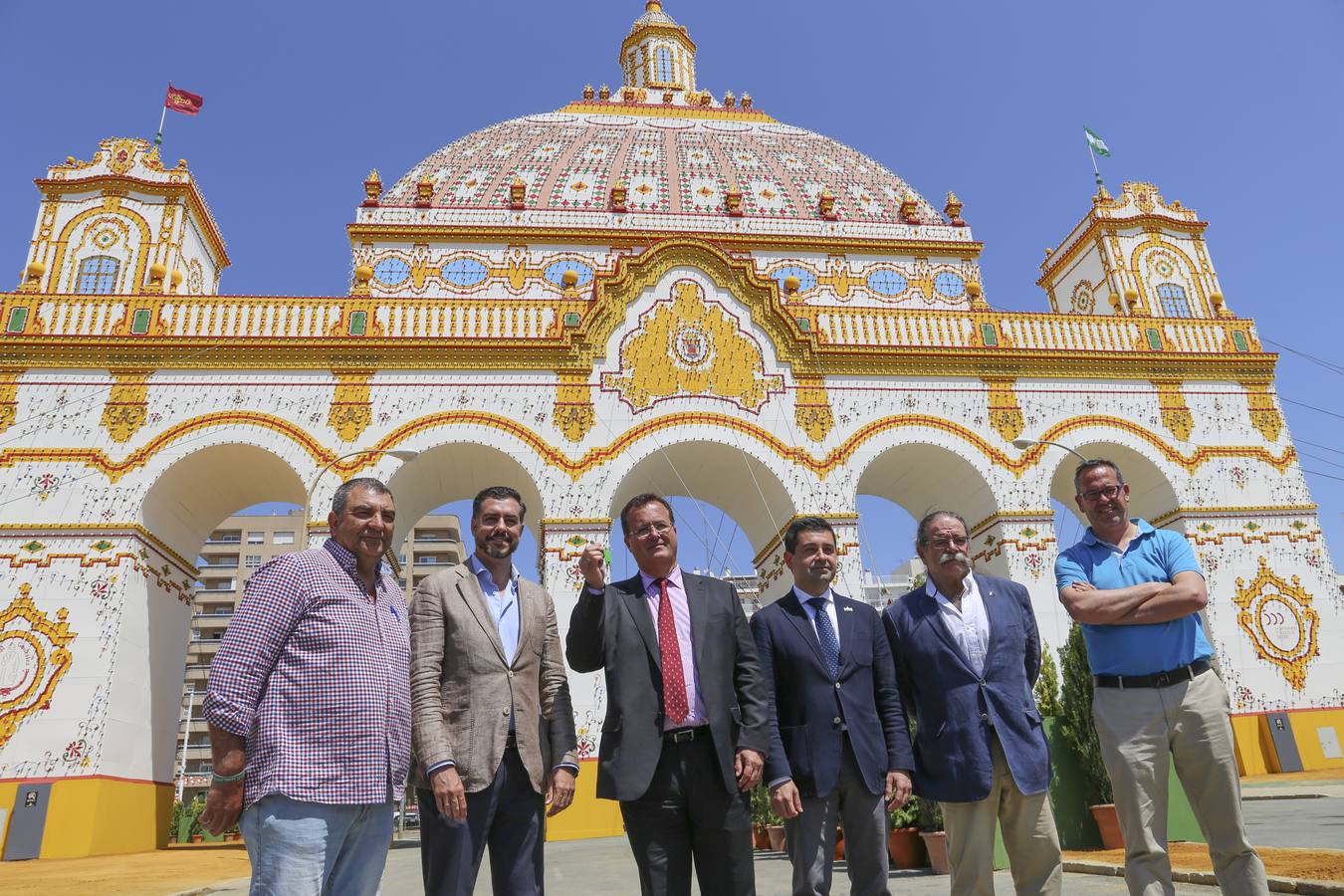 Últimos preparativos antes del comienzo de la Feria