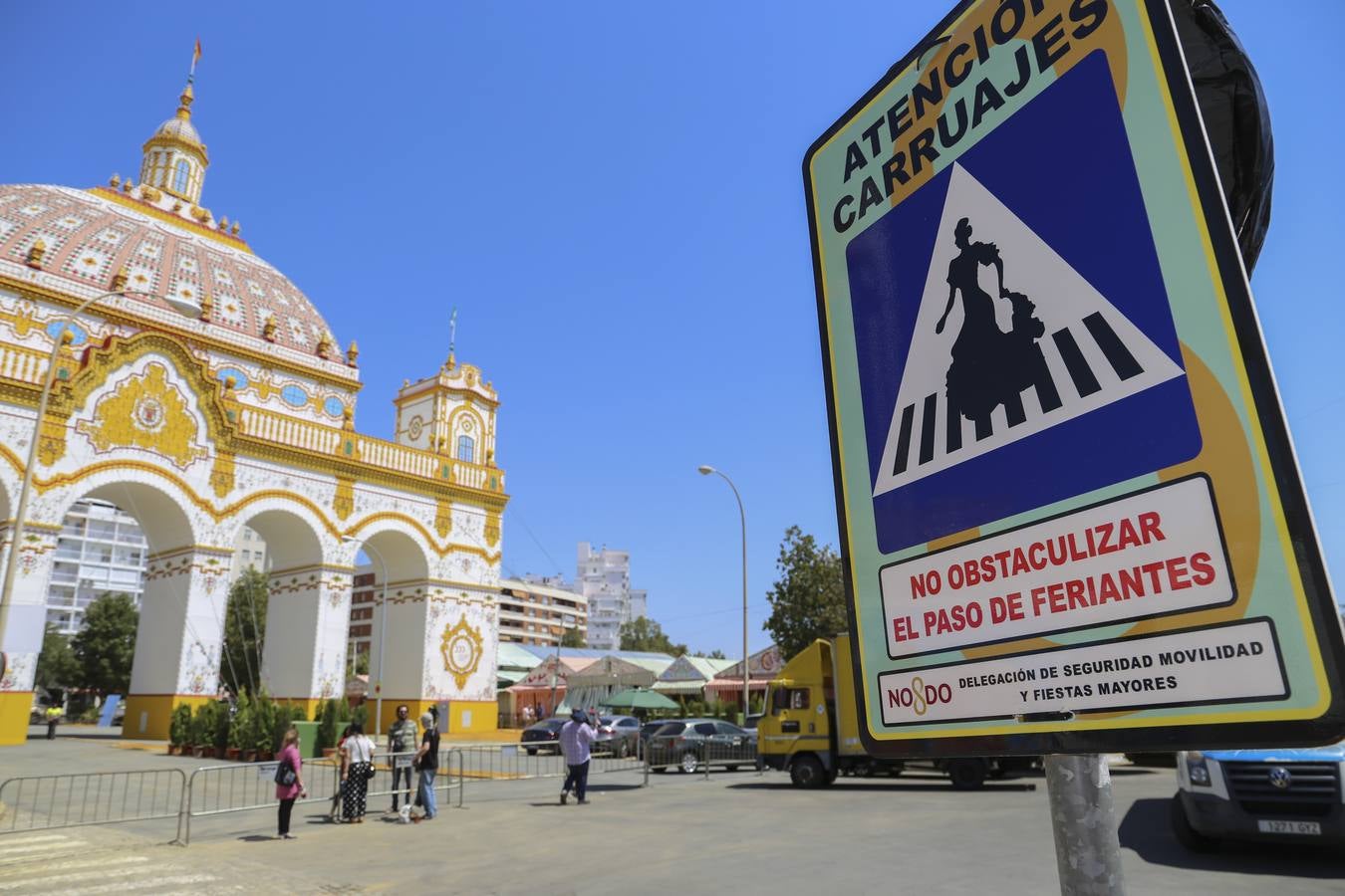 Últimos preparativos antes del comienzo de la Feria