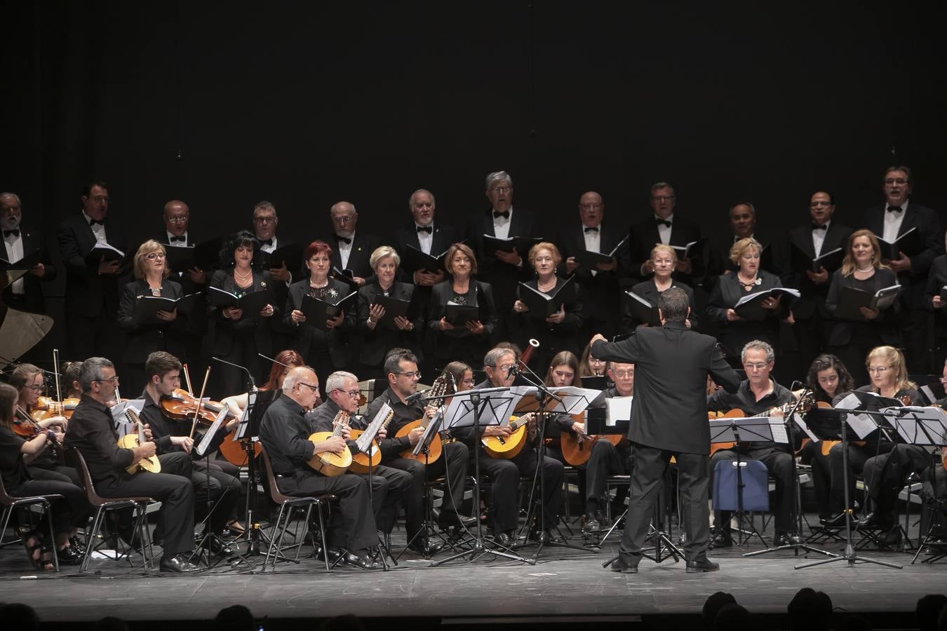 El concierto por los 140 años del Centro Filarmónico Eduardo Lucena, en imágenes