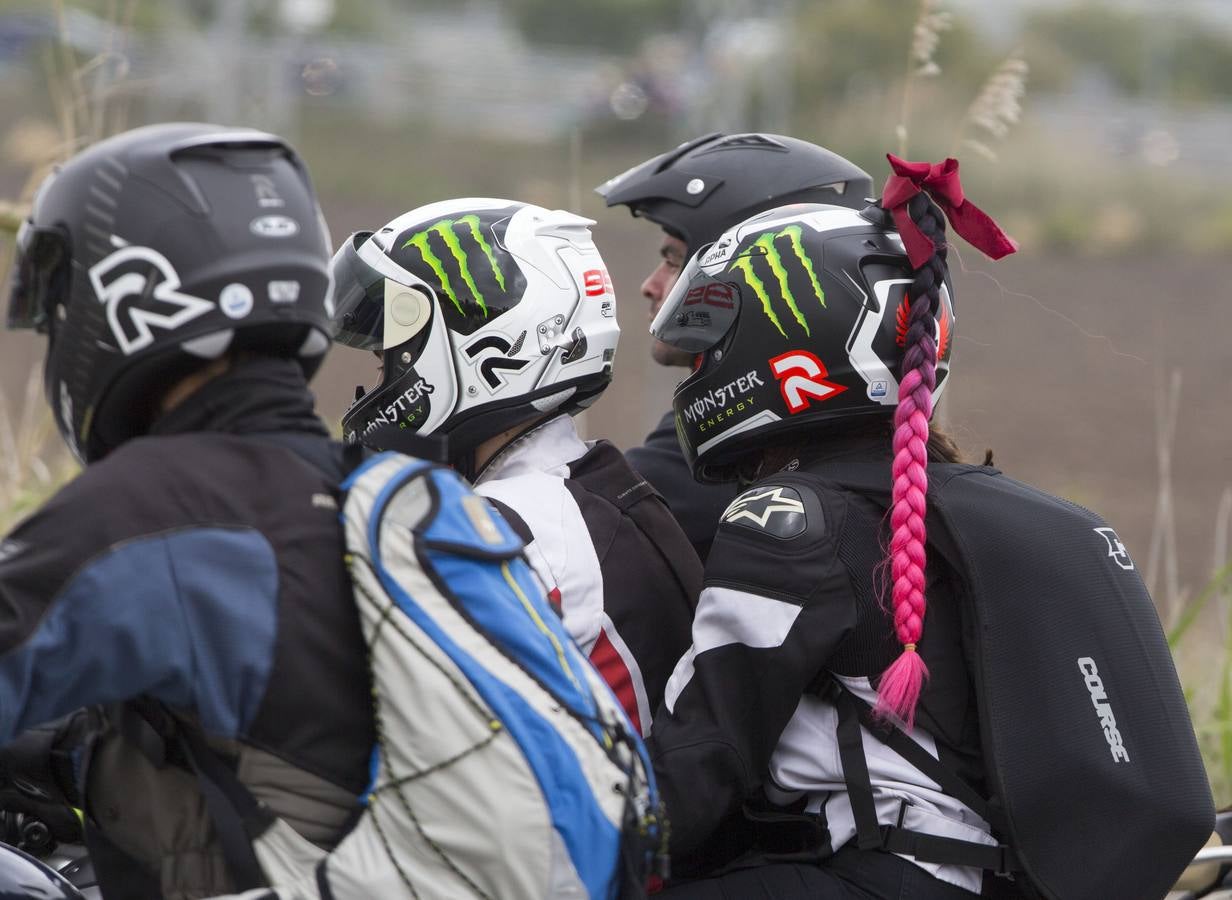 (FOTOS) La vida en el Circuito: motos y gente guapa