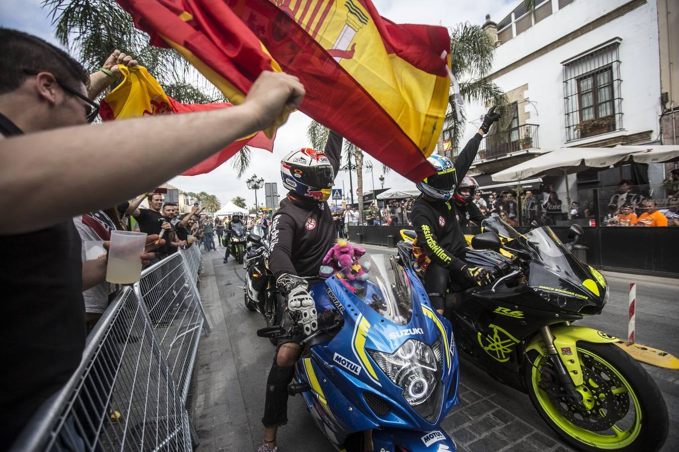 FOTOS: Una motorada de gran cilindrada