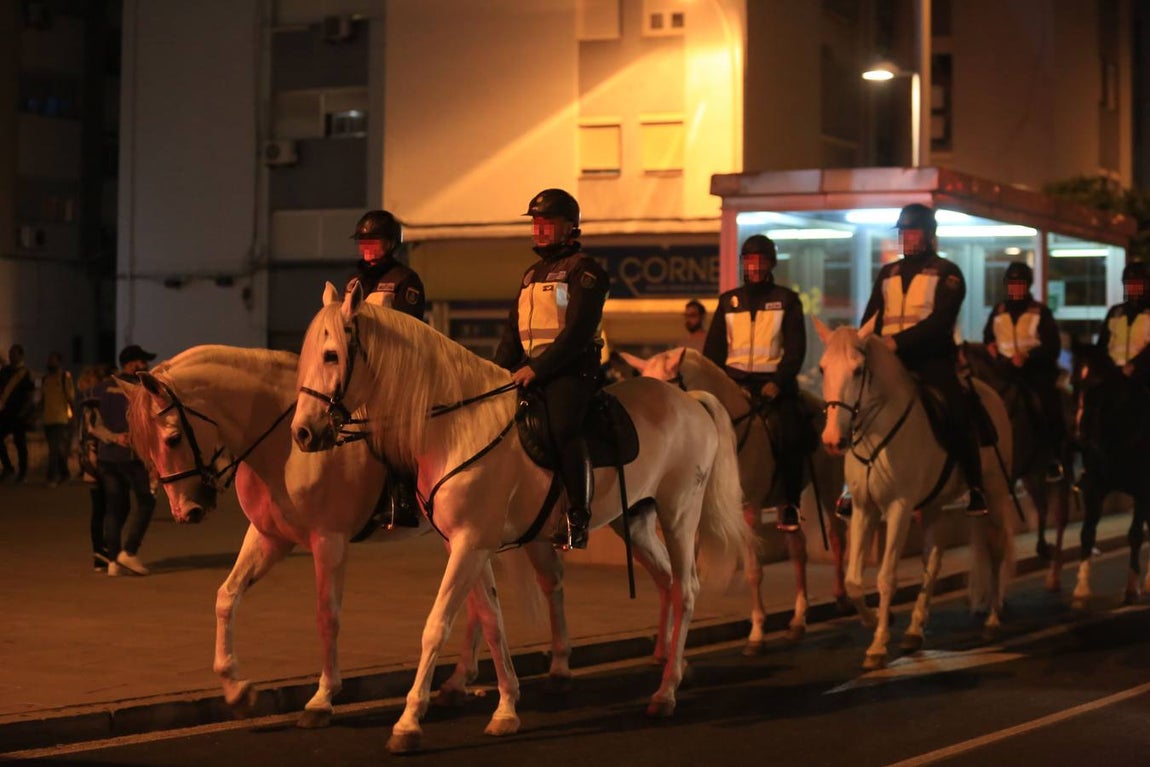 Dispositivo policial del Cádiz-Málaga. Partido de alto riesgo en Carranza