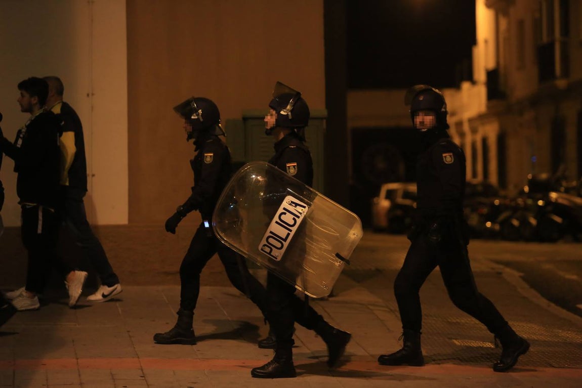 Dispositivo policial del Cádiz-Málaga. Partido de alto riesgo en Carranza