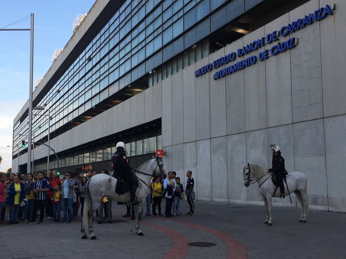 Dispositivo policial del Cádiz-Málaga. Partido de alto riesgo en Carranza