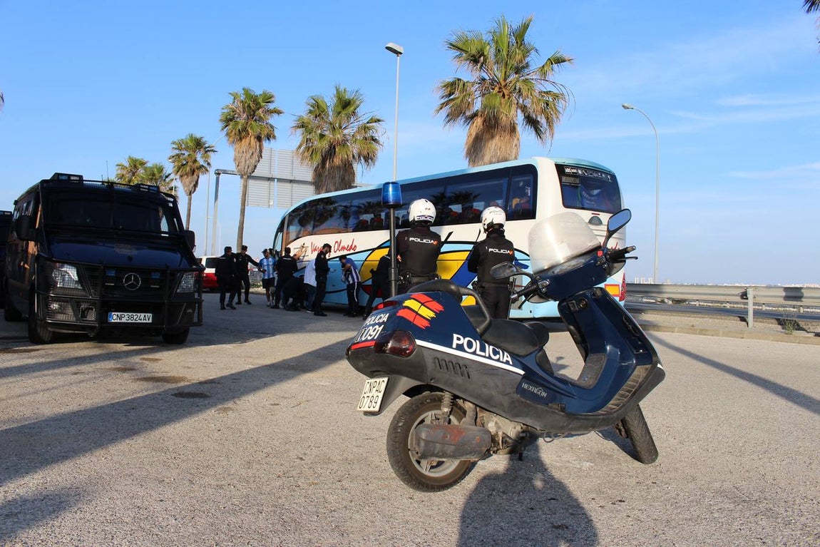 Dispositivo policial del Cádiz-Málaga. Partido de alto riesgo en Carranza