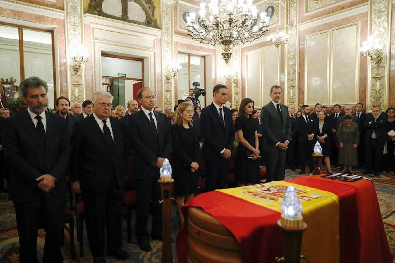 La capilla ardiente de Rubalcaba, en imágenes