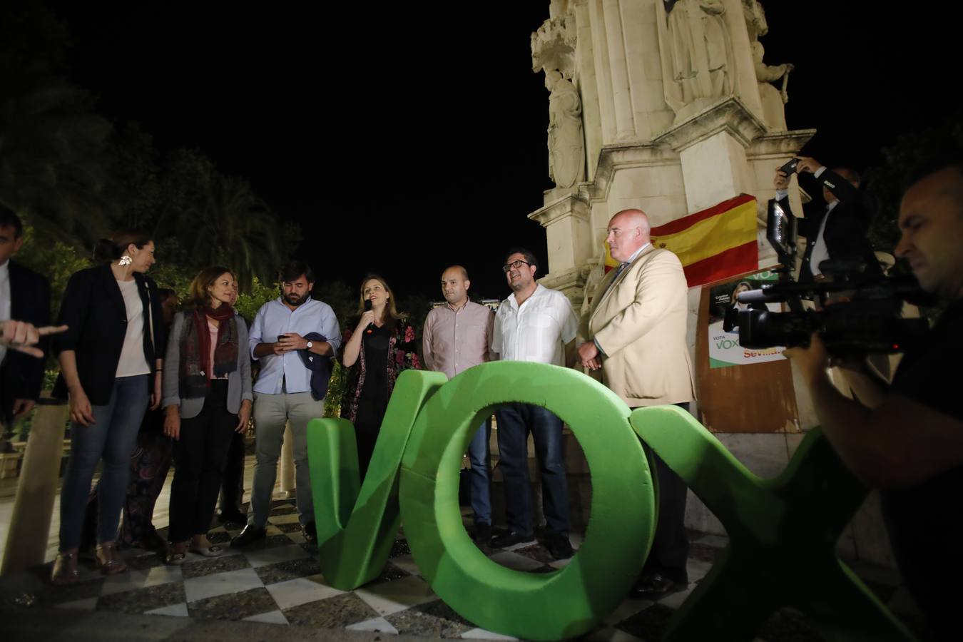 El inicio de la campaña para las elecciones municipales en Sevilla 2019, en imágenes