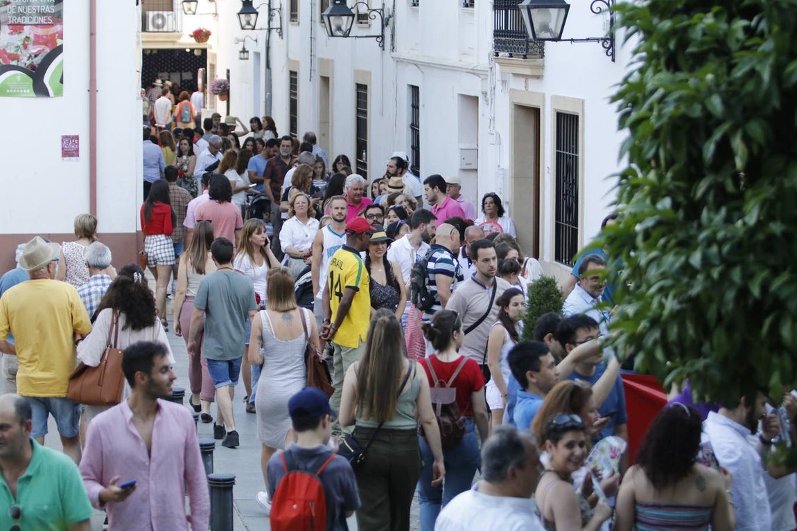 El ambiente para visitar los Patios de San Basilio en Córdoba, en imágenes
