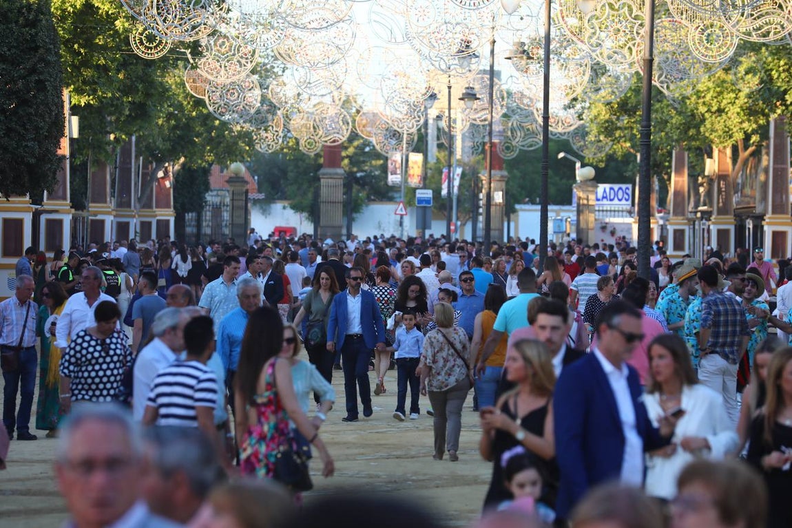 FOTOS: Alumbrado y primer día en la Feria de Jerez 2019