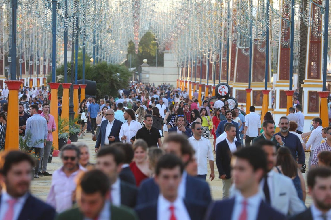 FOTOS: Alumbrado y primer día en la Feria de Jerez 2019