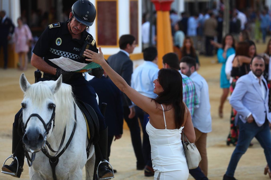 FOTOS: Alumbrado y primer día en la Feria de Jerez 2019