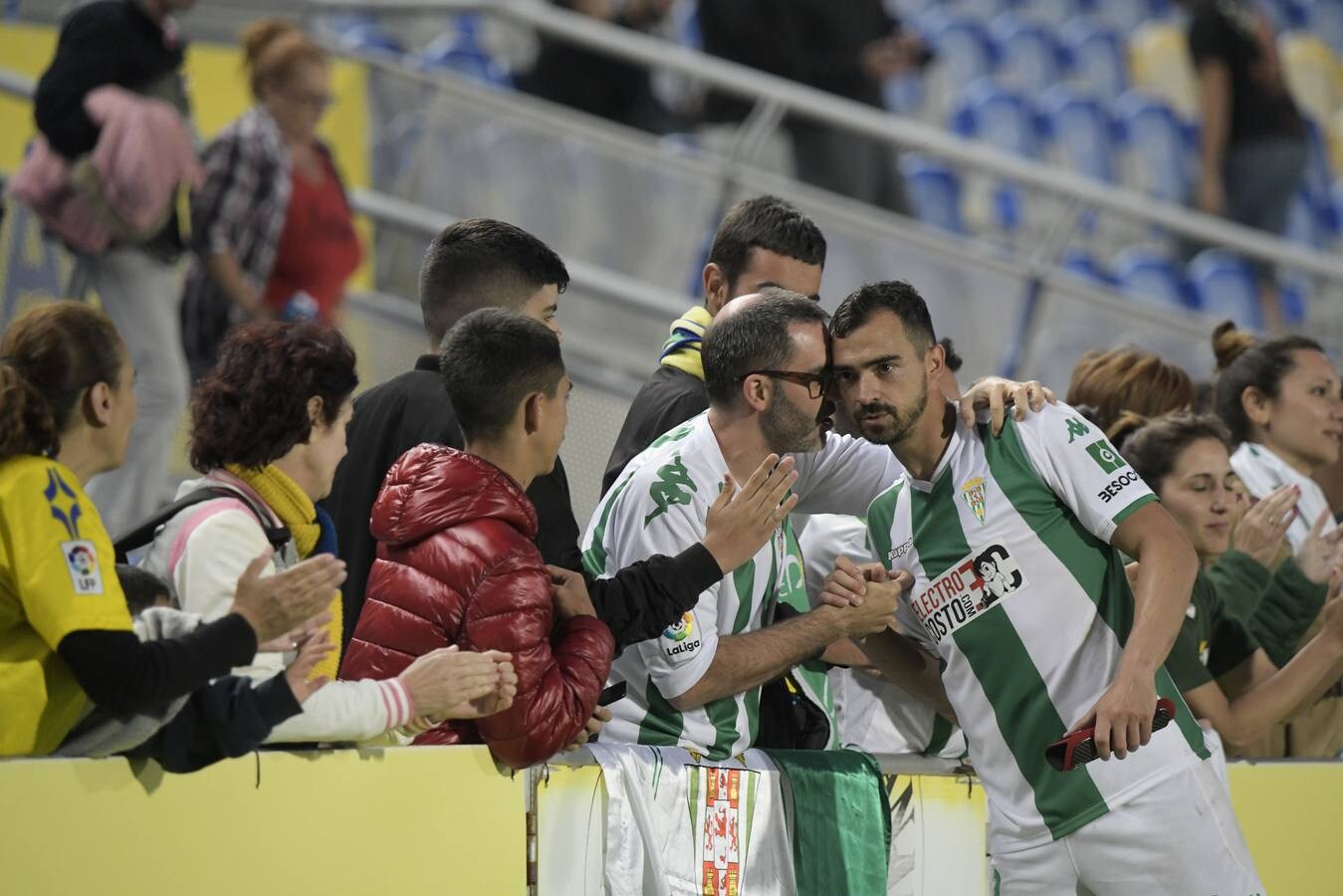 Las lágrimas por el descenso del Córdoba CF, en imágenes