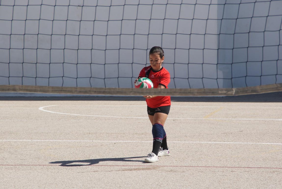Las mejores imágenes del encuentro de voley entre Raimundo Lulio y Obispo Perelló A
