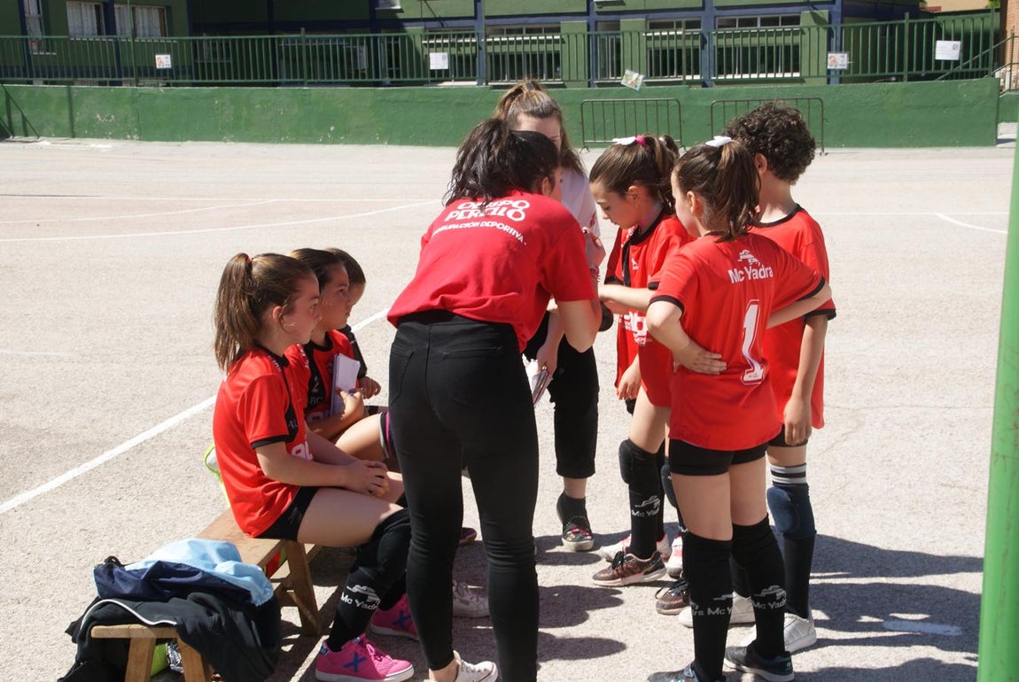 Las mejores imágenes del encuentro de voley entre Raimundo Lulio y Obispo Perelló A