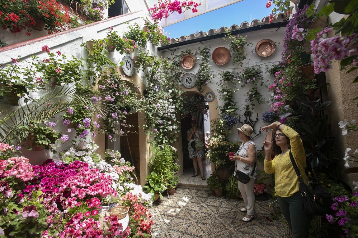 La autenticidad de los Patios de Córdoba en Santa Marina y San Agustín, en imágenes