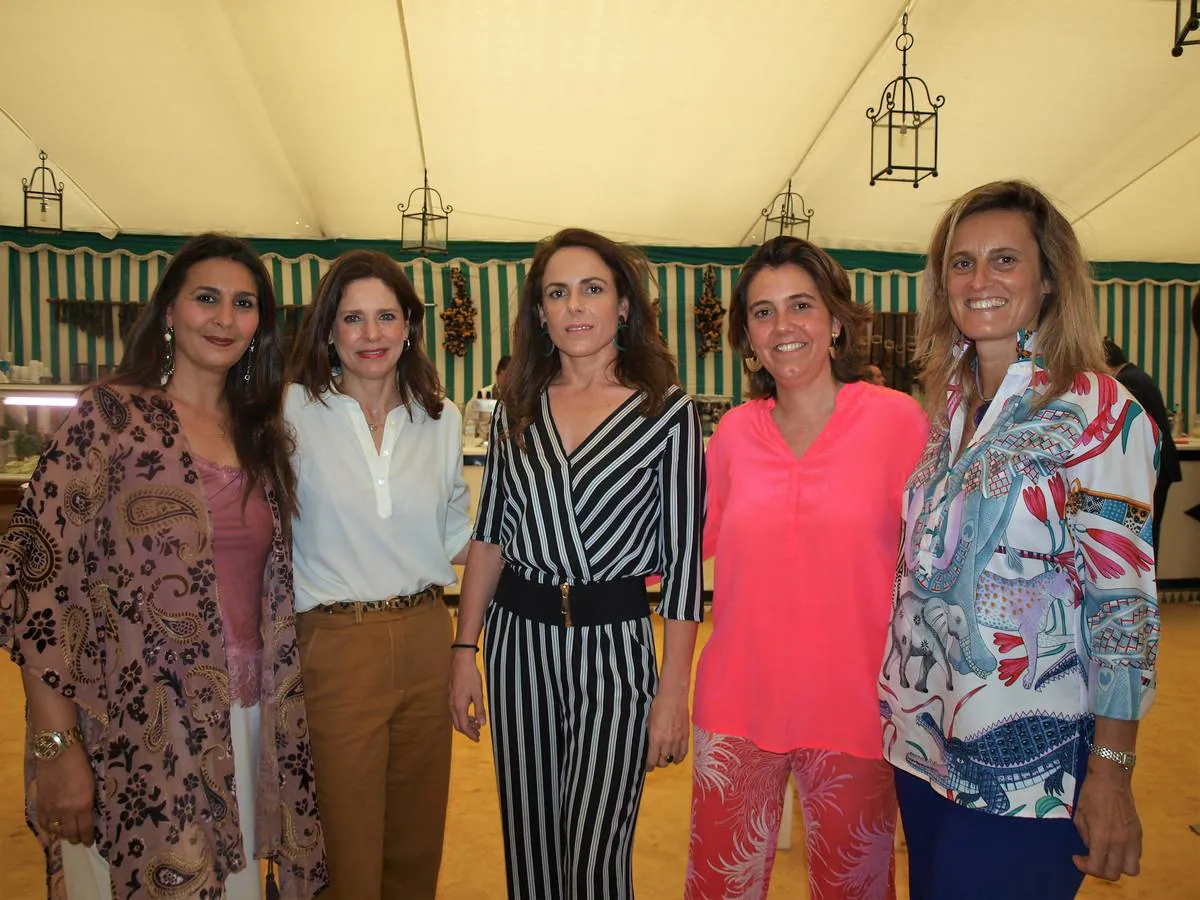 Sonia Alonso, Ana Martel, Macrena Pérez-Luna, Fabiana García de Luján y Blanca Benjumea.